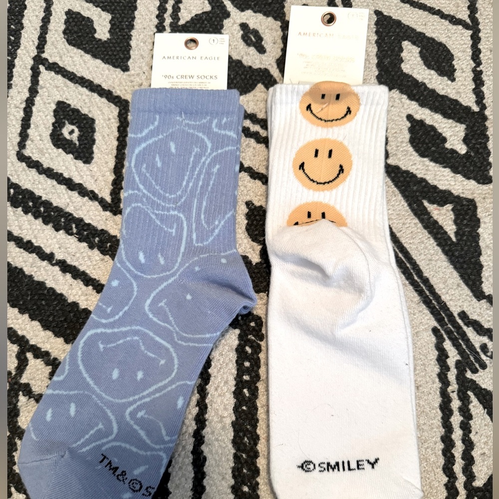 AMERICAN EAGLE 90s Crew Socks